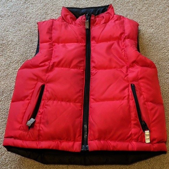 Hanna Andersson reversible red and black vest in good condition size 100 - Picture 2 of 3